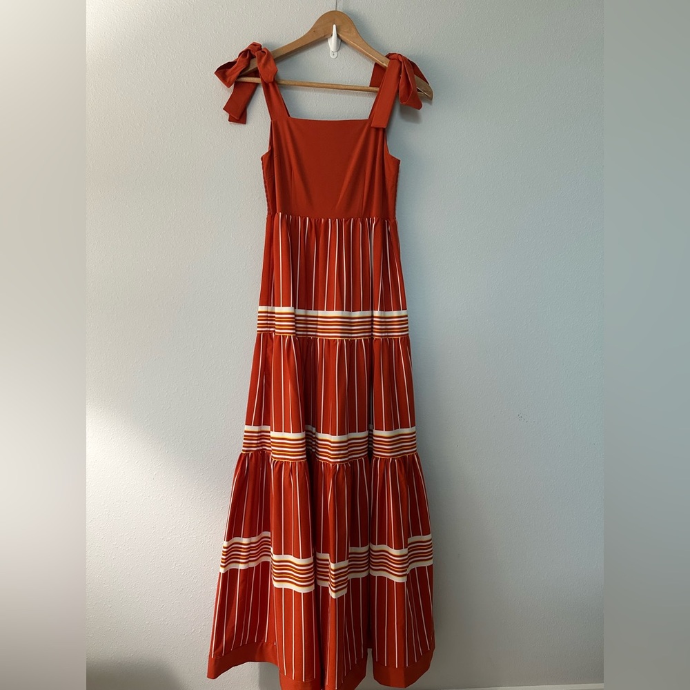 You will ABSOLUTELY love this Maxi Dress, perfect for spring, and summer.